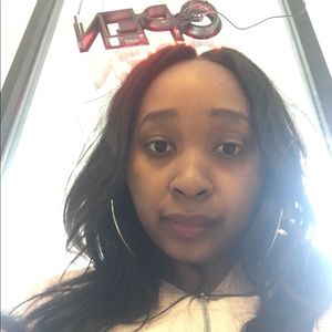 Meet your Posher, Shari